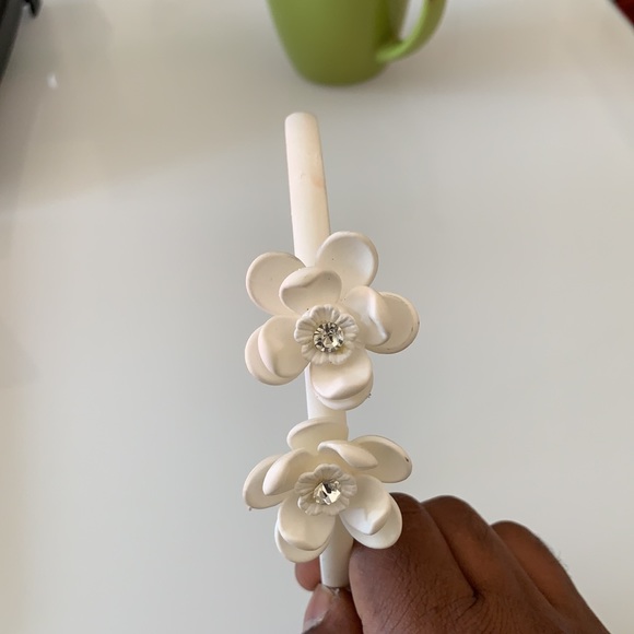 White Hair Band - Picture 2 of 2